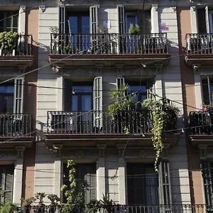 Barnapartments Rambla Cataluna Apartment