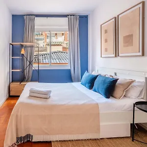 Next To Sagrada Familia 4-bedroom Apartment